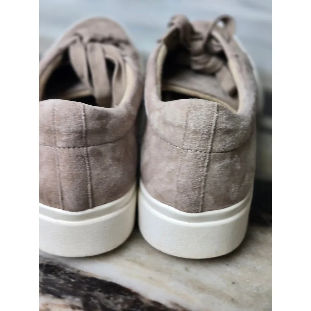 Vaneli Sport Taupe Suede Low Top Sneakers Shimmer Side Panel Womens 8M Platform